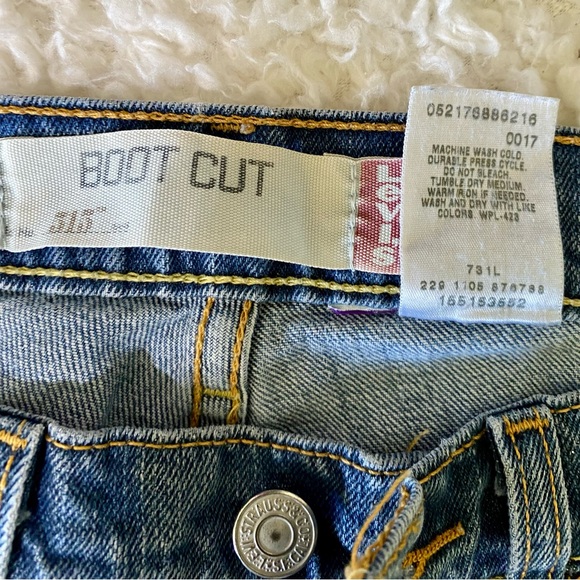 Levis Vintage 90s 515 Bootcut Jeans - Picture 6 of 11